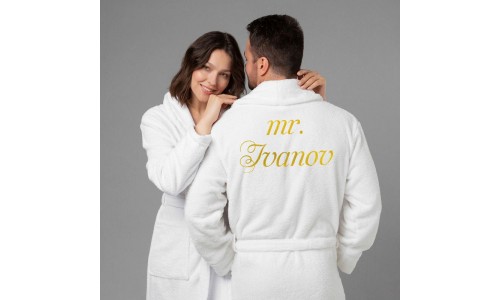 Комплект халатов с вышивкой "Мистер и миссис" (белые)