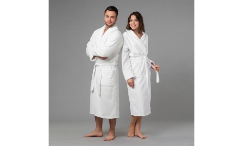 Комплект халатов с вышивкой "Лучшие в мире муж и жена" (белые)