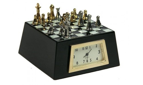 Часы настольные "Шахматная партия"