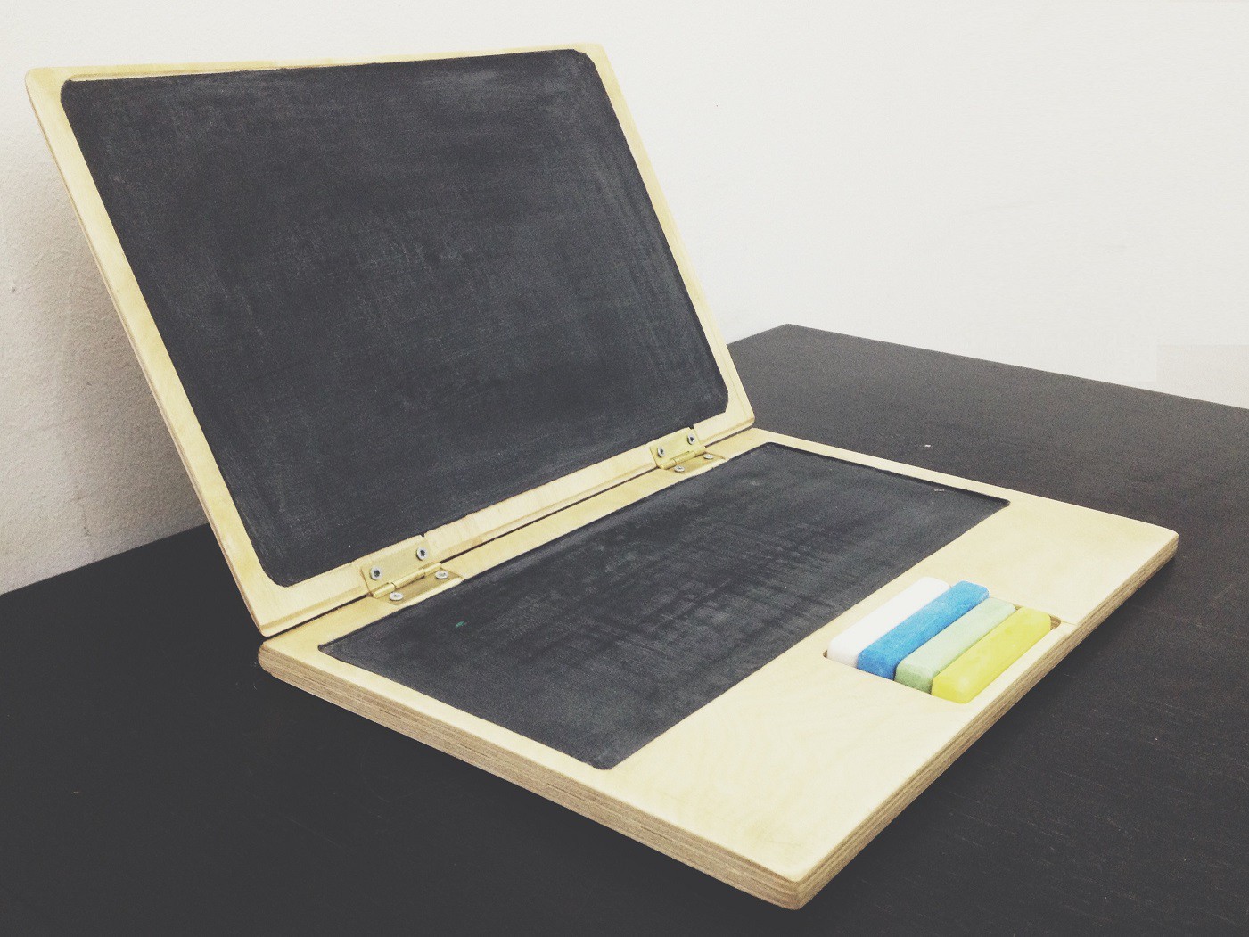 Ноутбук с доской для рисования